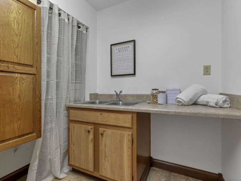 6781 Thoreau Lane NE, Baltimore, OH 43105 Photo 45