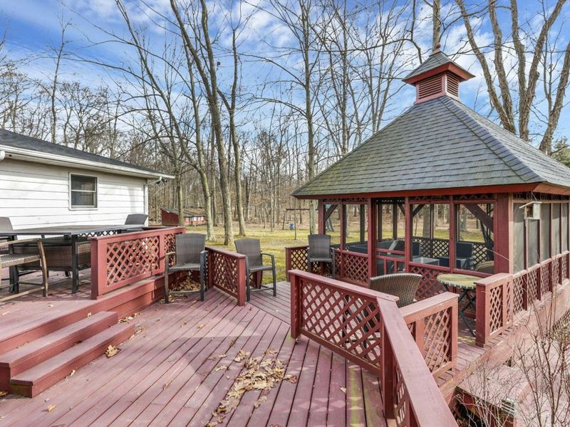 6781 Thoreau Lane NE, Baltimore, OH 43105 Photo 54