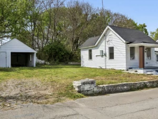 1028 Bridge St, Columbia, TN 38401