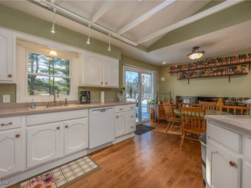 570 E Turkeyfoot Lake Road, Akron, OH 44319 Photo 17