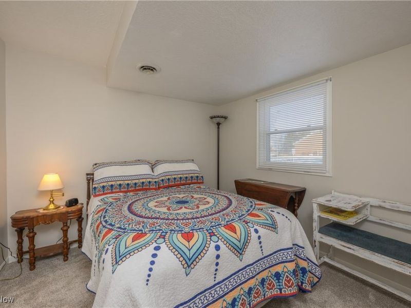 570 E Turkeyfoot Lake Road, Akron, OH 44319 Photo 27