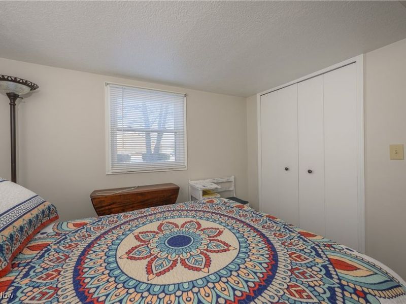 570 E Turkeyfoot Lake Road, Akron, OH 44319 Photo 28