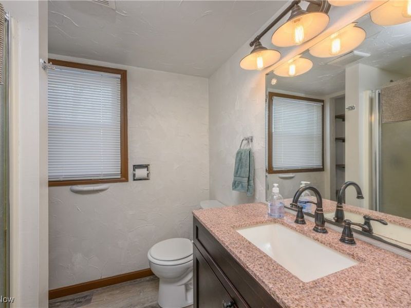 570 E Turkeyfoot Lake Road, Akron, OH 44319 Photo 29