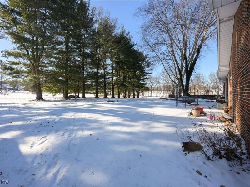 570 E Turkeyfoot Lake Road, Akron, OH 44319 Photo 3