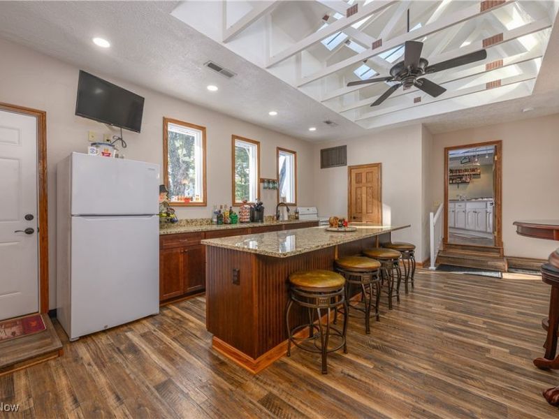 570 E Turkeyfoot Lake Road, Akron, OH 44319 Photo 32