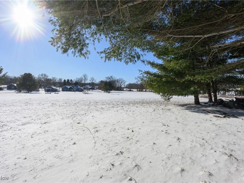 570 E Turkeyfoot Lake Road, Akron, OH 44319 Photo 8