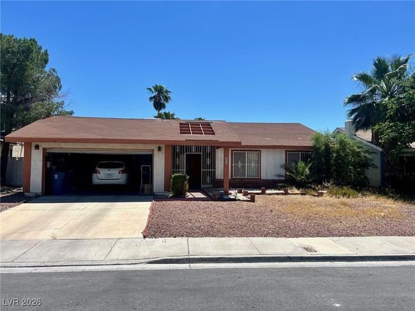 5028 Meadow Grove Court, Las Vegas, NV 89120