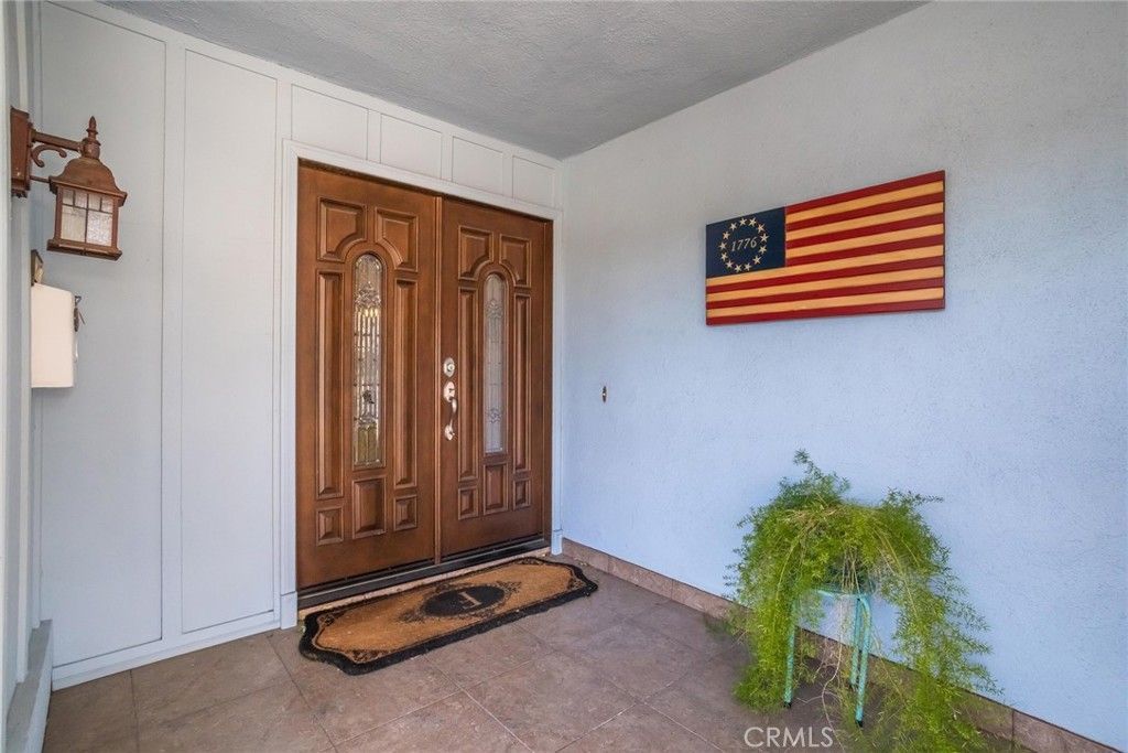 26457 Oak Highland Drive, Newhall, CA 91321 Main Photo