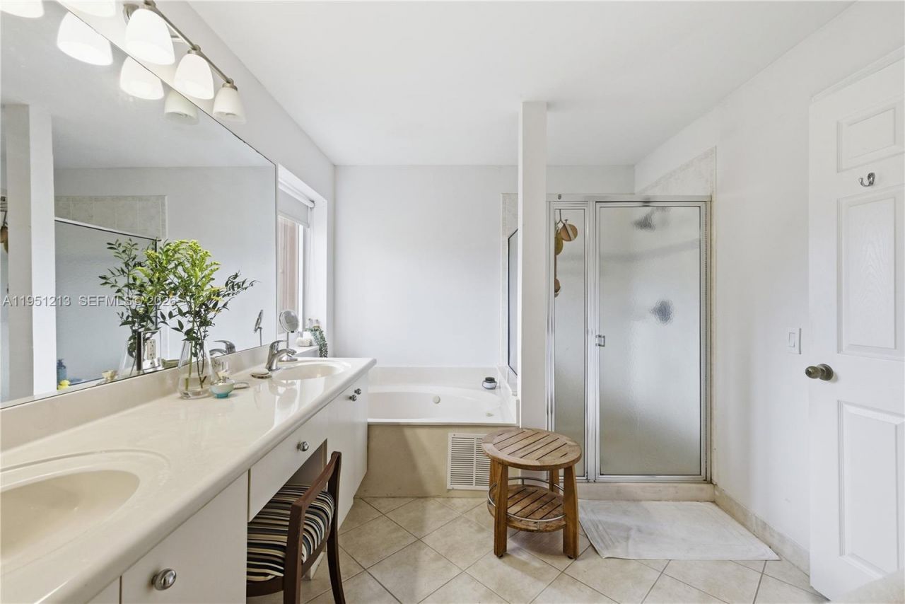 1844 Aspen Ln, Weston, FL 33327 Photo