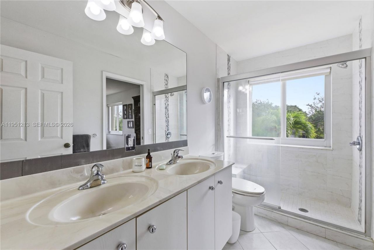 1844 Aspen Ln, Weston, FL 33327 Photo