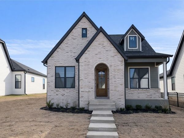 2319 S 31st Street, Rogers, AR 72758
