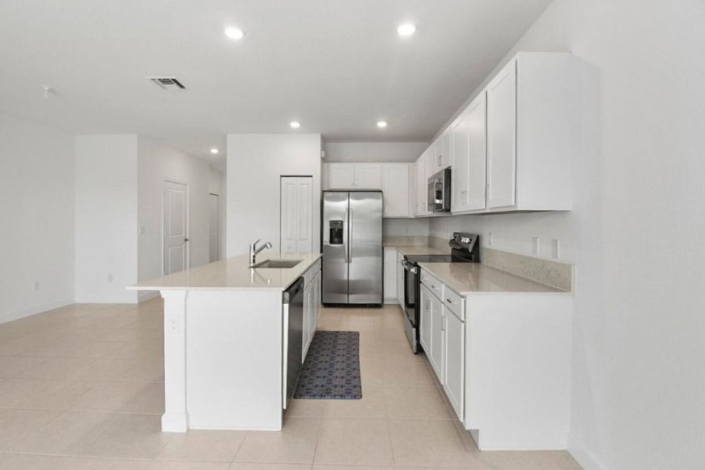 640 SE Lake Falls Street, Port Saint Lucie, FL 34984 Photo