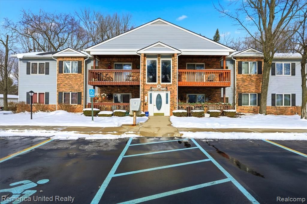 1571 Shoemaker Drive, Westland, MI 48185 Main Photo