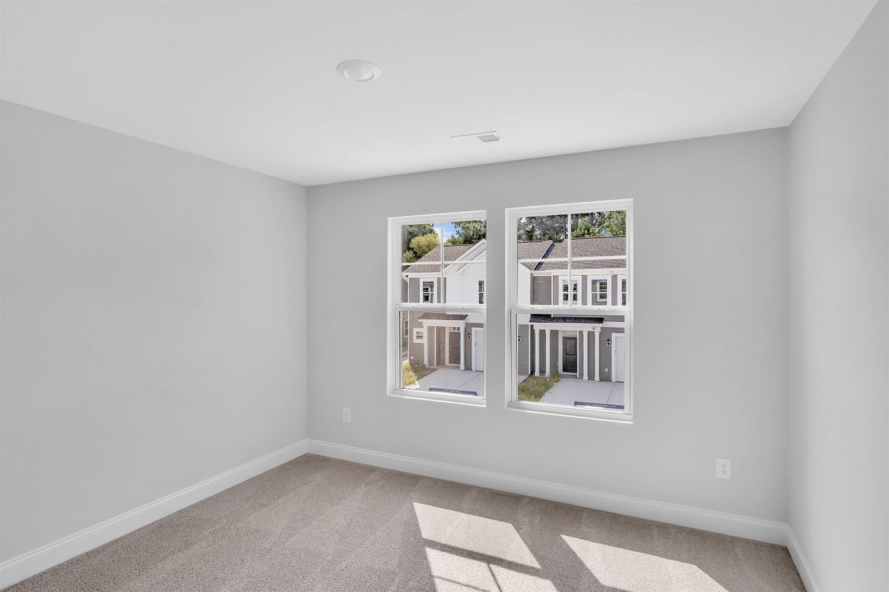 415 Waterend Dr. Photo 17