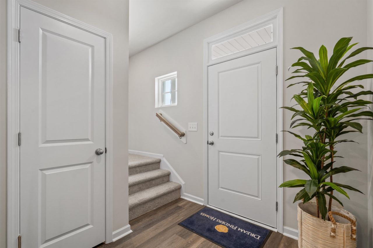 415 Waterend Dr. Photo 27