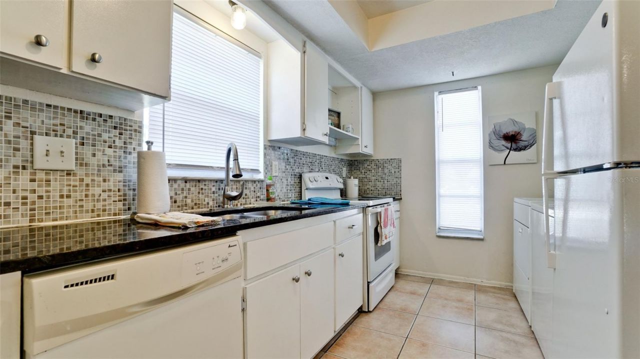 7811 43rd Avenue Drive W, Unit 19-A, Bradenton, FL 34209 Photo