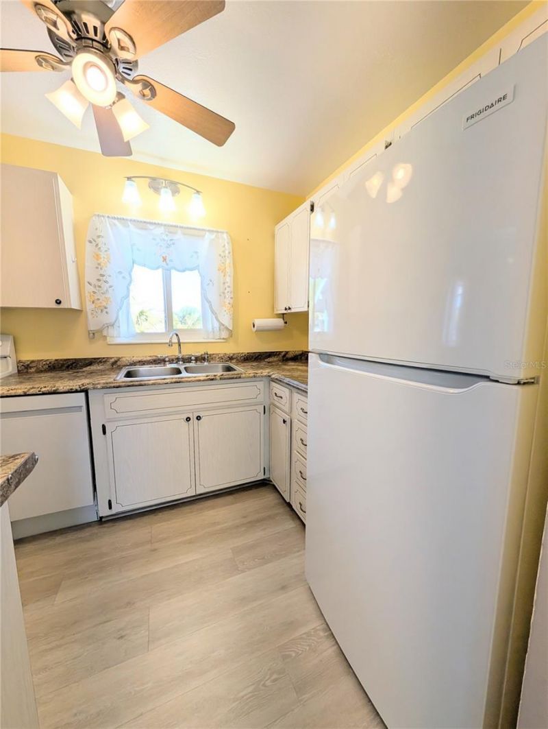 1830 Sunny Drive, Unit D31, Bradenton, FL 34207 Photo