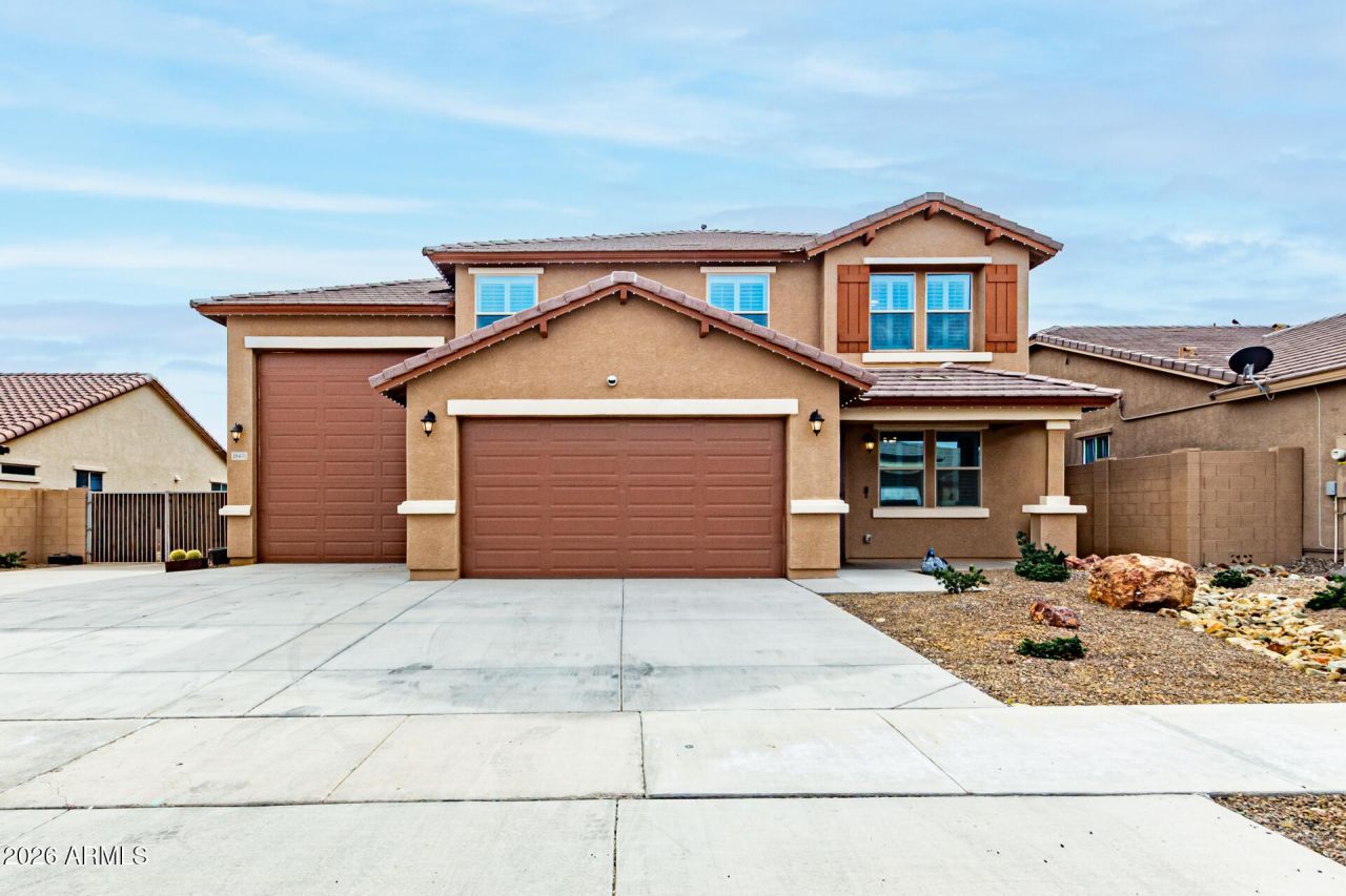 18431 W Williams Road, Surprise, AZ 85387 Main Photo