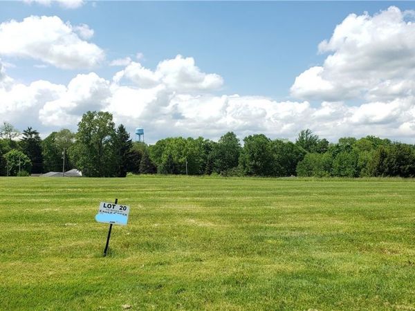 8405 Eagle Creek Drive, Garrettsville, OH 44231