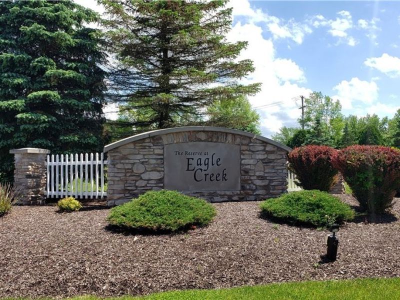 8405 Eagle Creek Drive, Garrettsville, OH 44231 Photo 3