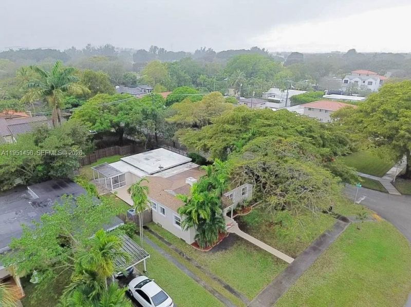 410 Pinecrest Dr, Miami Springs, FL 33166 Photo