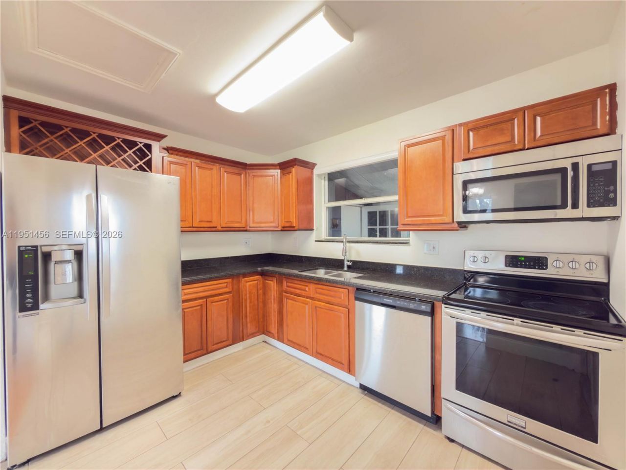 410 Pinecrest Dr, Miami Springs, FL 33166 Photo