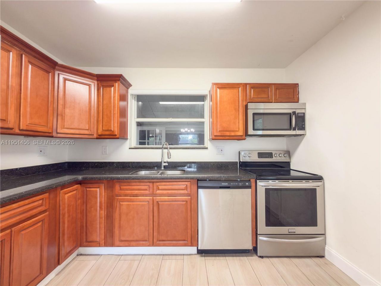 410 Pinecrest Dr, Miami Springs, FL 33166 Photo