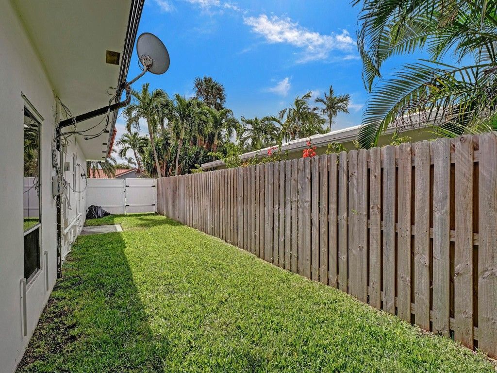3261 Aqua Vista Drive, Pompano Beach, FL 33062 Photo