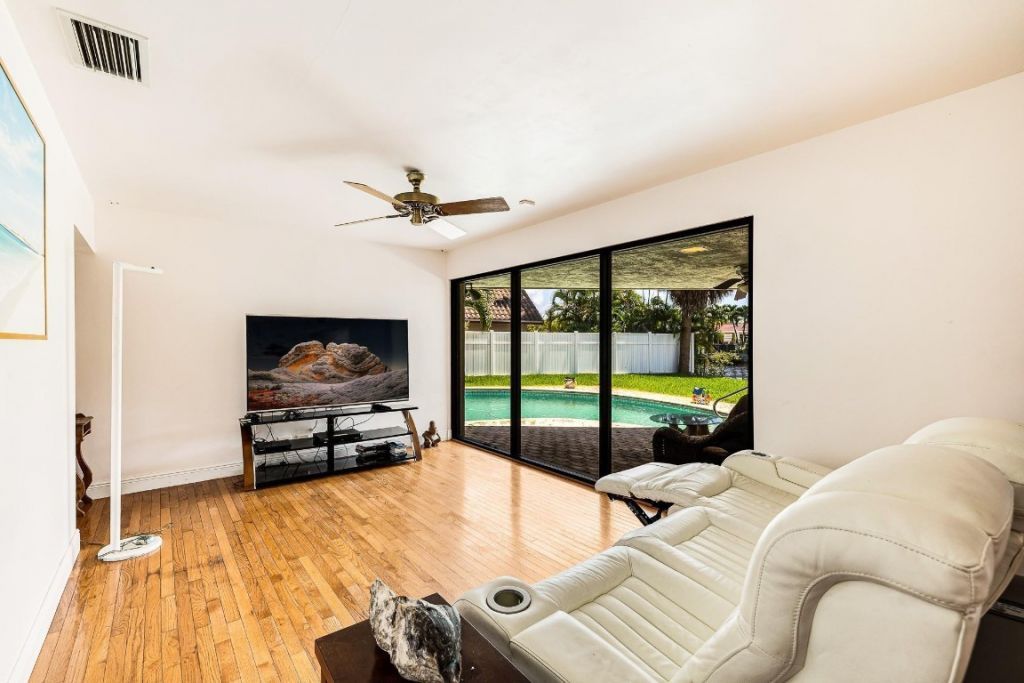 2200 SE 8th Street, Pompano Beach, FL 33062 Photo