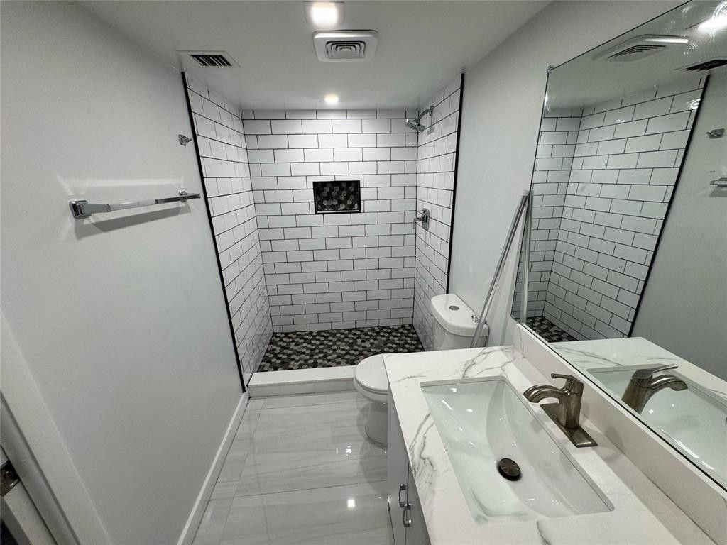 3101 NW 47th Terrace, Unit 121, Lauderdale Lakes, FL 33319 Photo