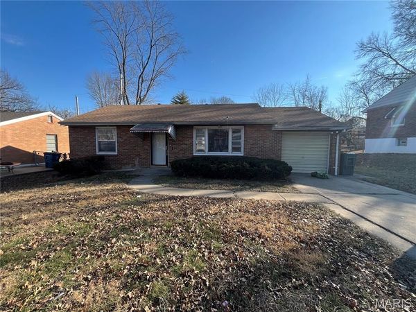 8926 Hillview Avenue, St Louis, MO 63136