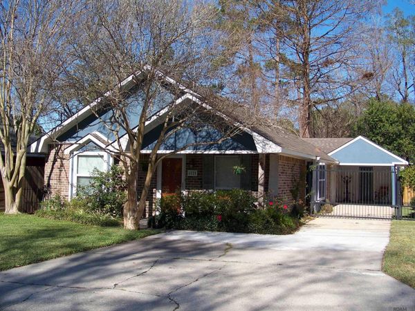 8525 Barnett Dr, Baton Rouge, LA 70809