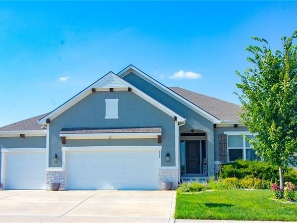 520 SE David Road, Lee's Summit, MO 64082
