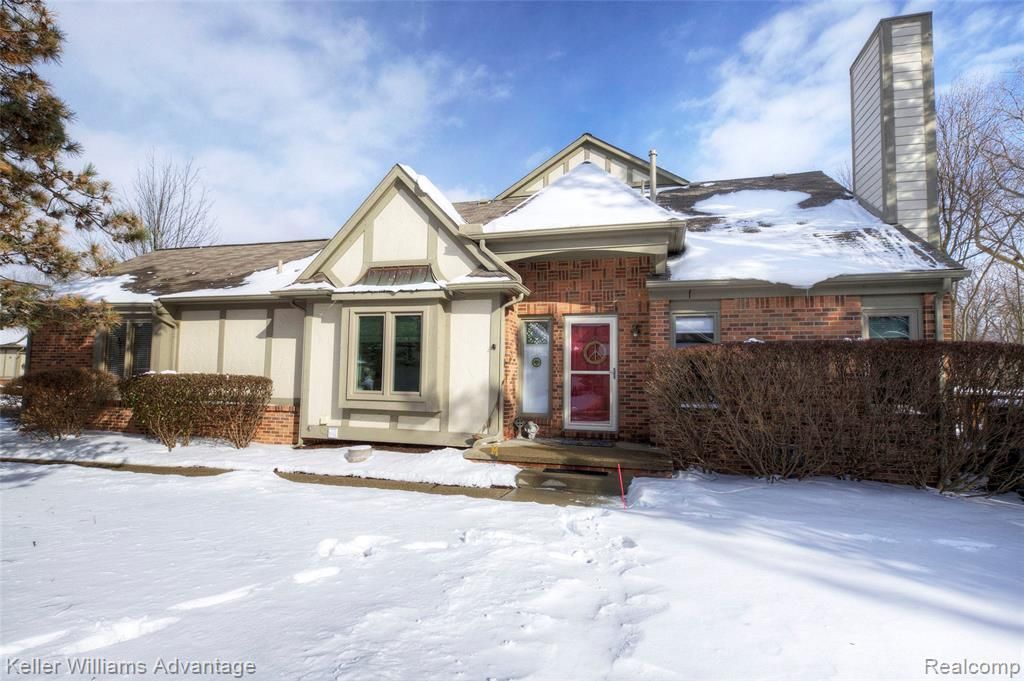 42209 Saratoga Circle, Canton, MI 48187 Main Photo