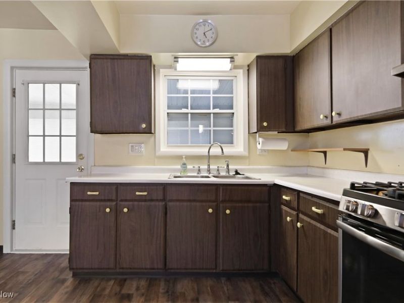 639 N Way Street, Barberton, OH 44203 Photo 6