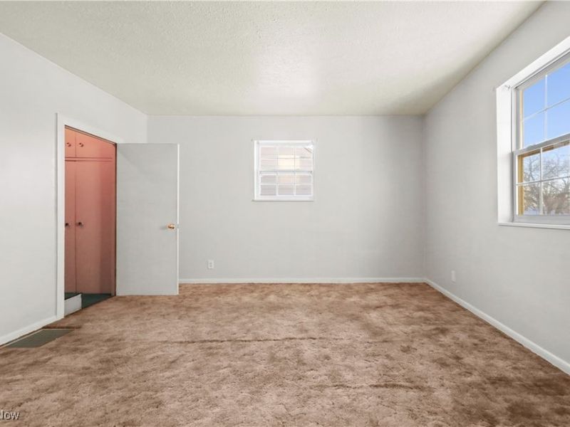 639 N Way Street, Barberton, OH 44203 Photo 9