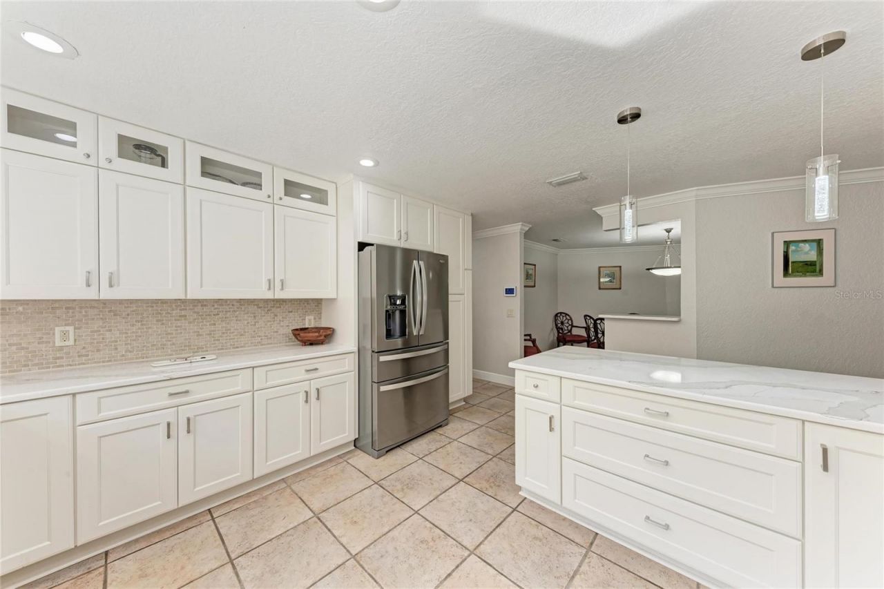 411 Harbor View Lane, Largo, FL 33770 Photo