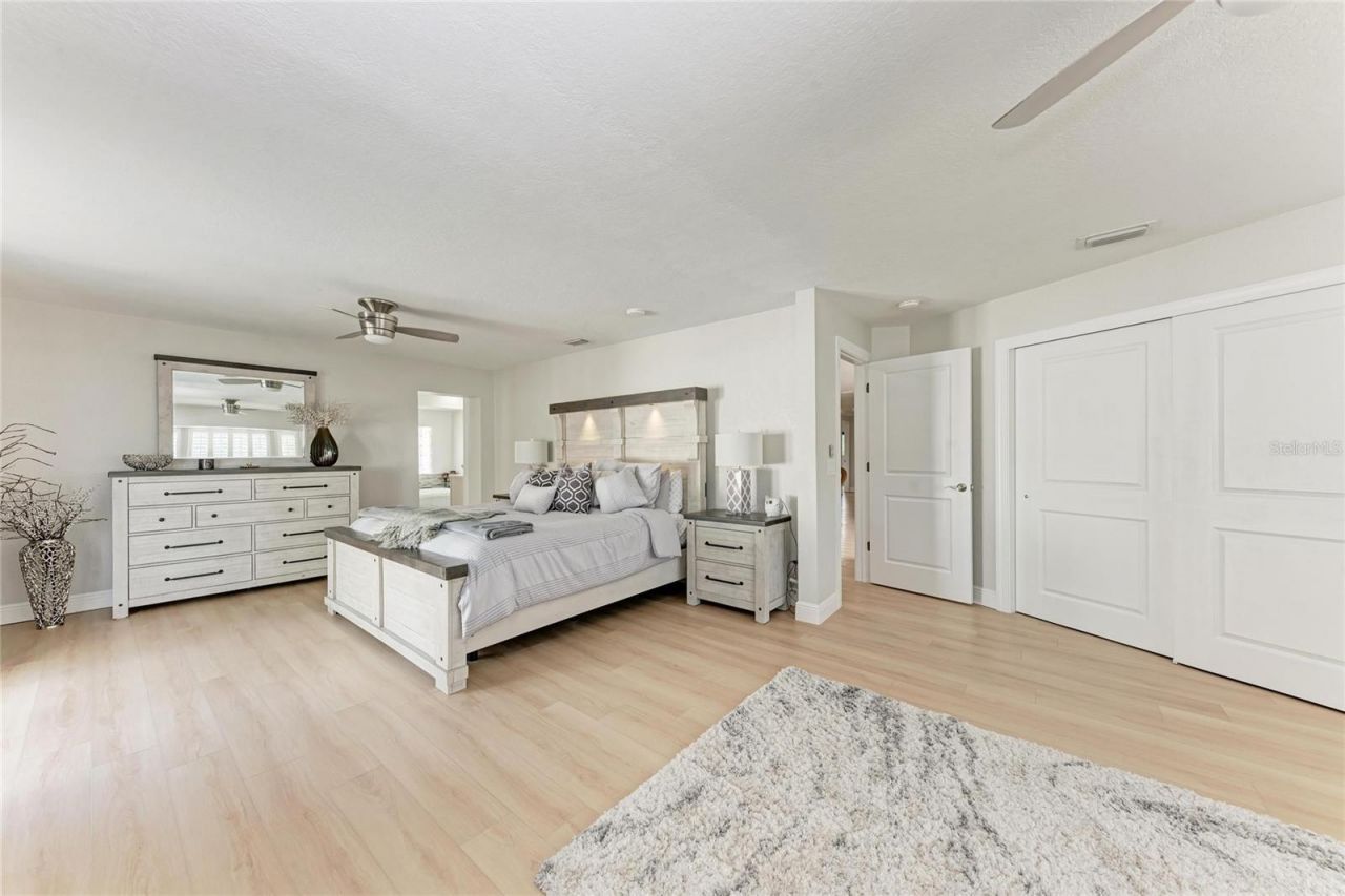 411 Harbor View Lane, Largo, FL 33770 Photo