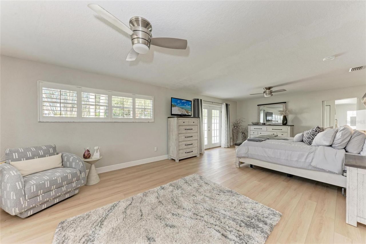 411 Harbor View Lane, Largo, FL 33770 Photo