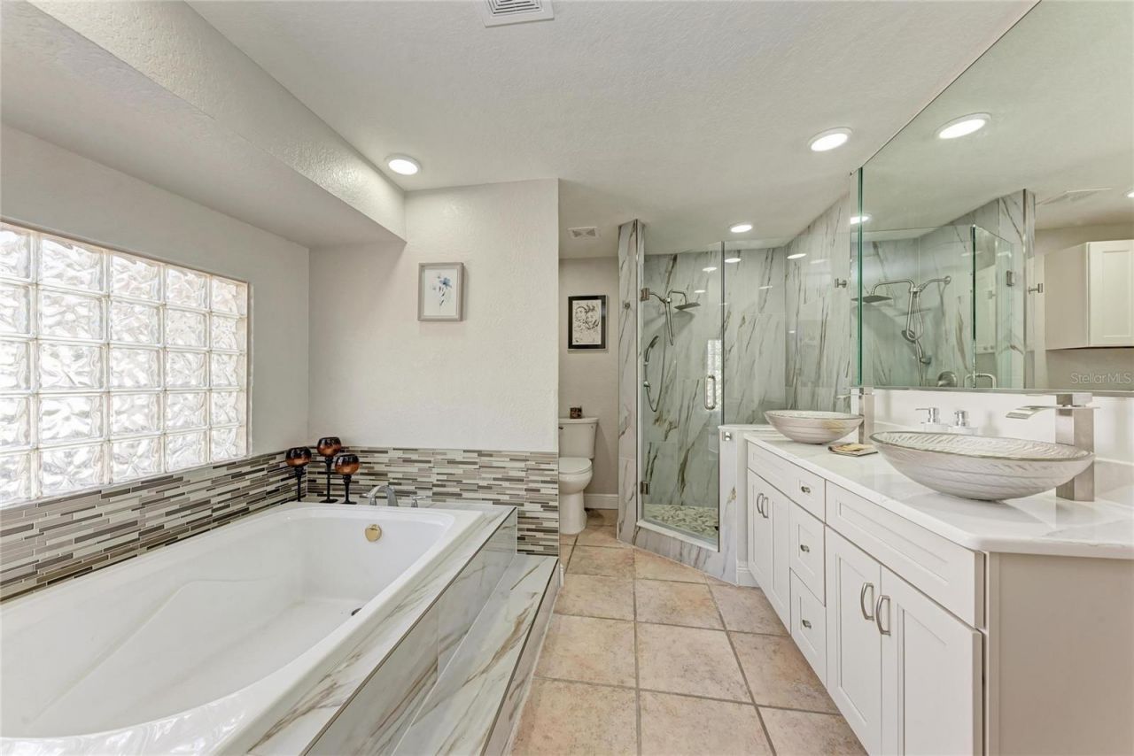 411 Harbor View Lane, Largo, FL 33770 Photo