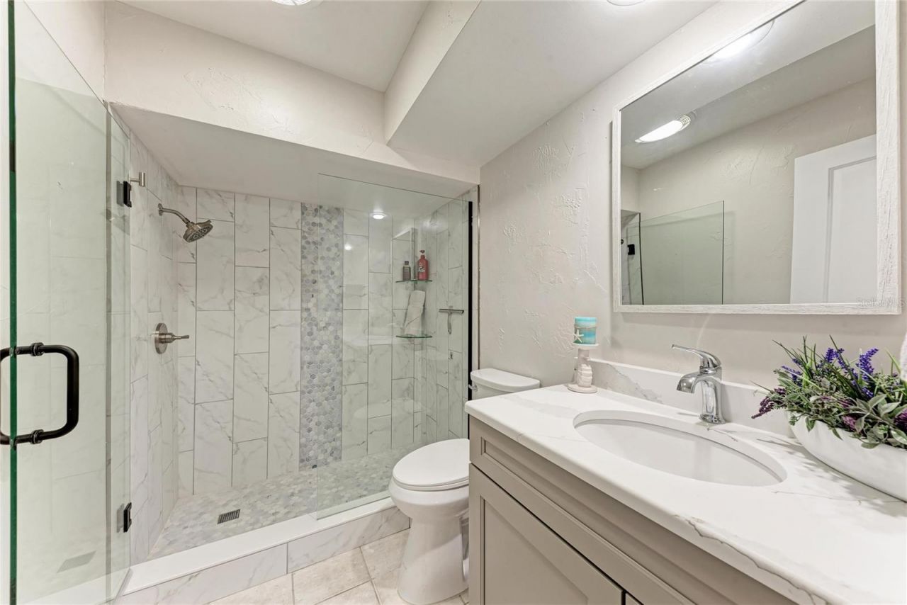 411 Harbor View Lane, Largo, FL 33770 Photo