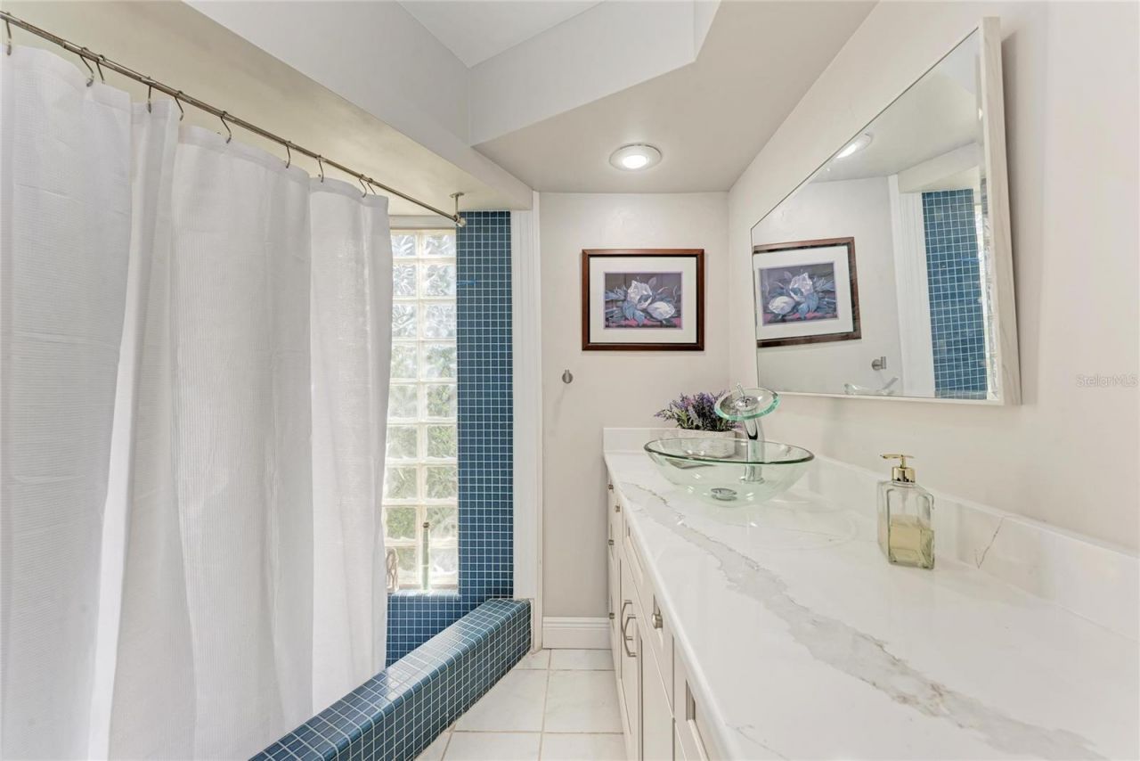 411 Harbor View Lane, Largo, FL 33770 Photo