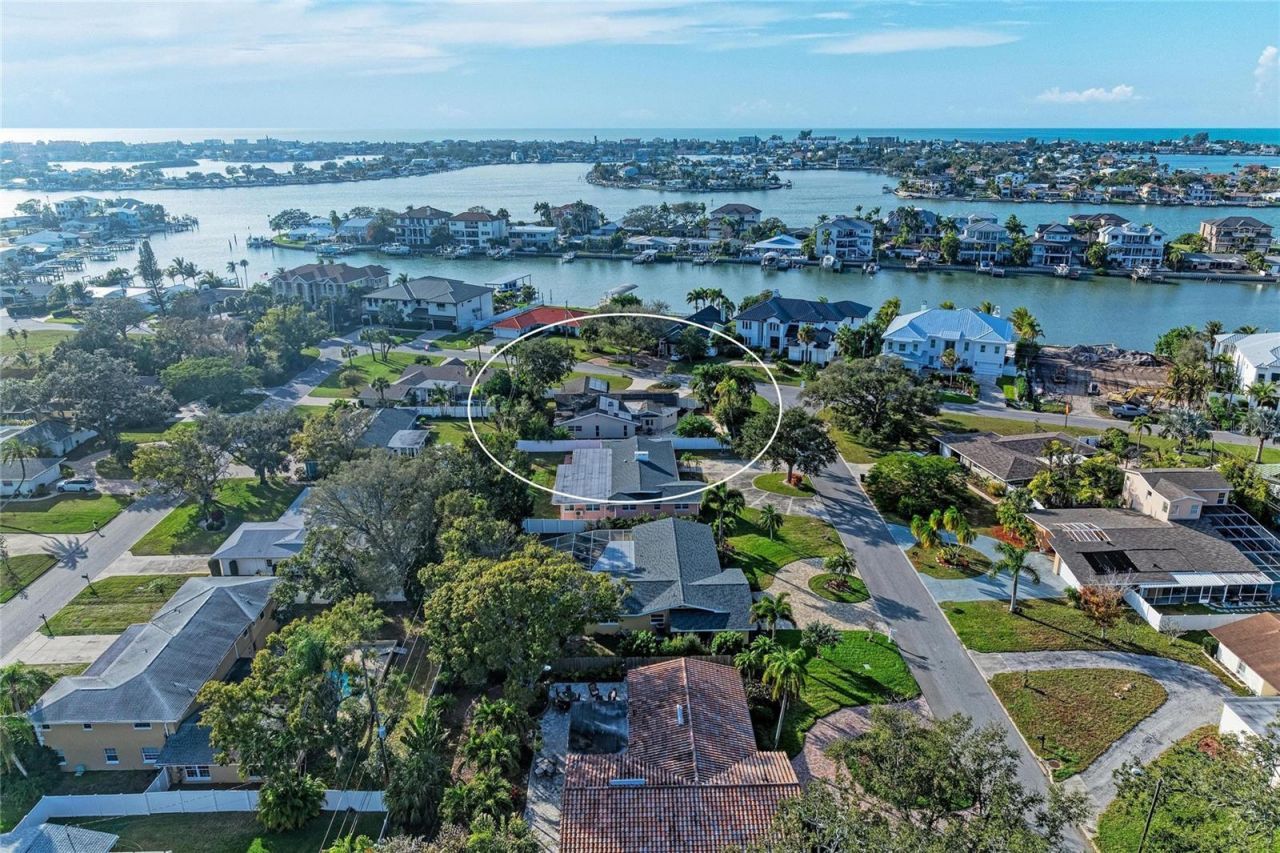 411 Harbor View Lane, Largo, FL 33770 Photo