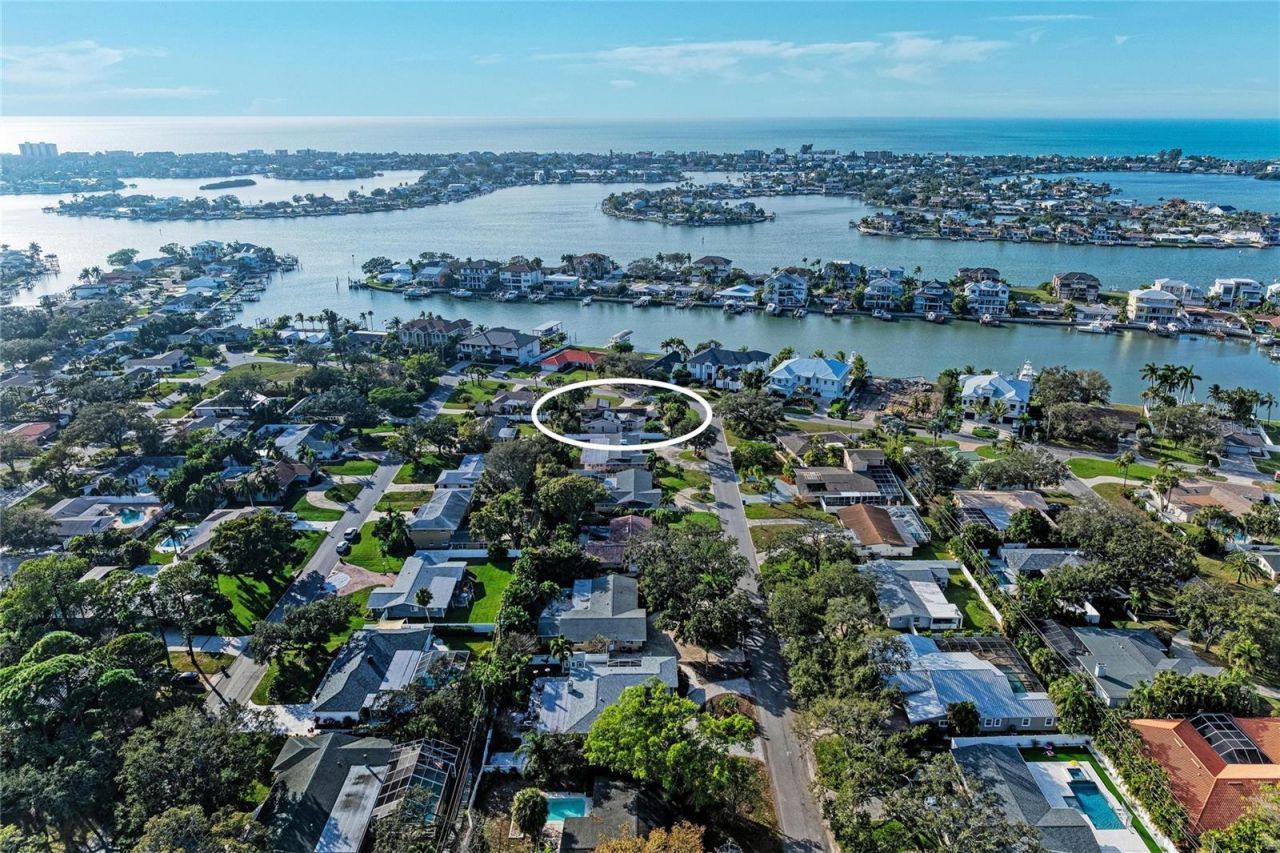 411 Harbor View Lane, Largo, FL 33770 Photo