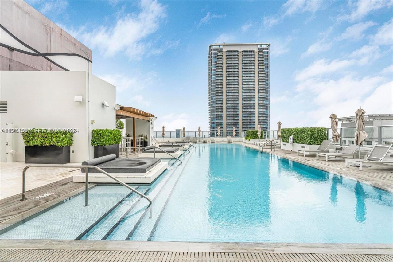 1010 Brickell Ave, Unit 1710, Miami, FL 33131 Photo