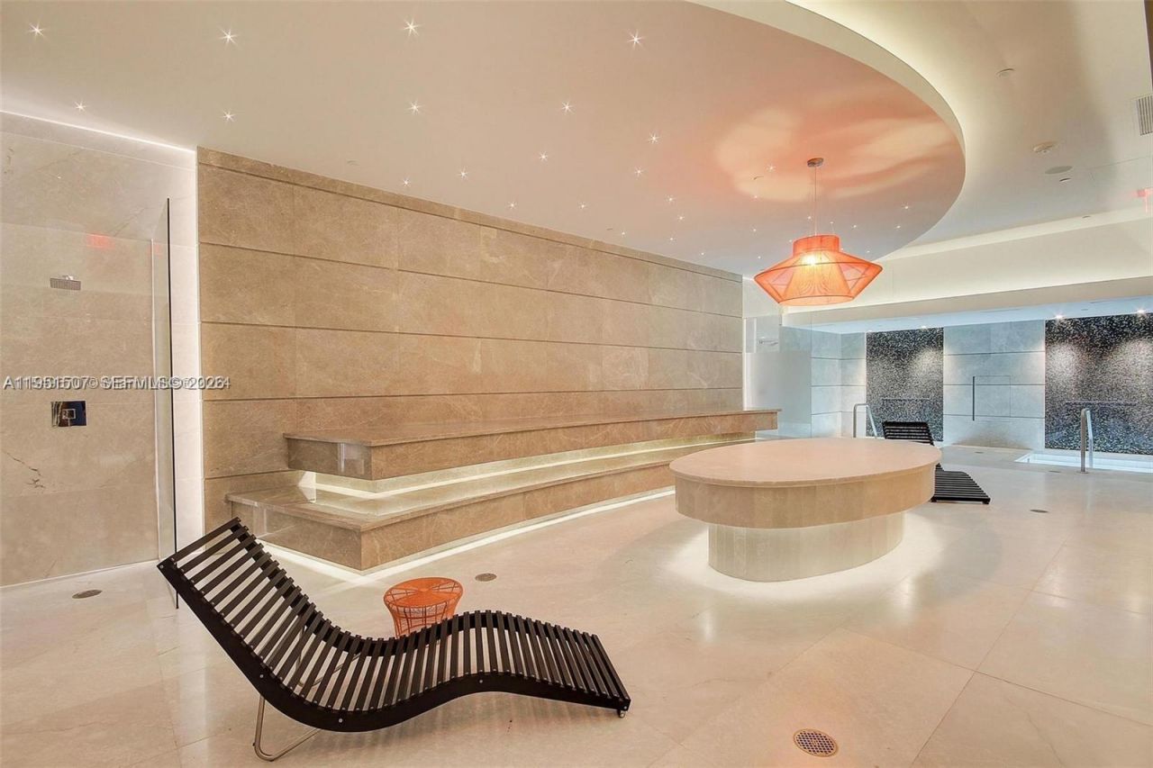 1010 Brickell Ave, Unit 1710, Miami, FL 33131 Photo