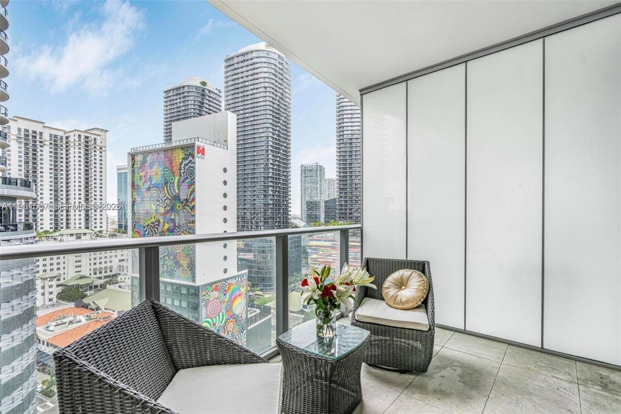 1010 Brickell Ave, Unit 1710, Miami, FL 33131 Photo