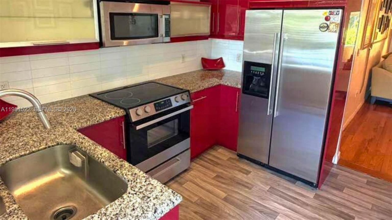 20 Park Dr, Unit 7, Bal Harbour, FL 33154 Photo