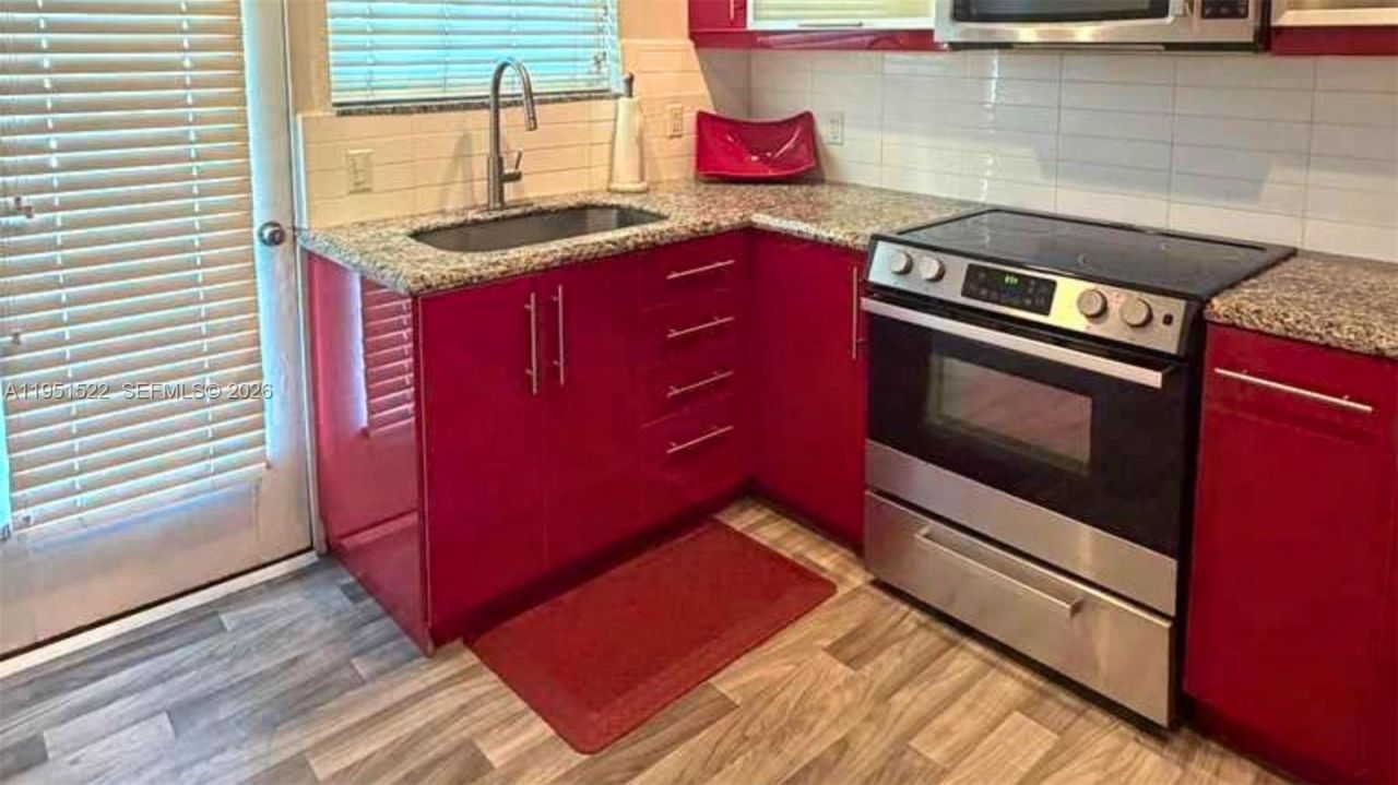 20 Park Dr, Unit 7, Bal Harbour, FL 33154 Photo