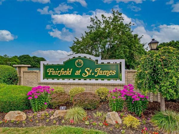 101 Flair Court E, Saint James, NY 11780